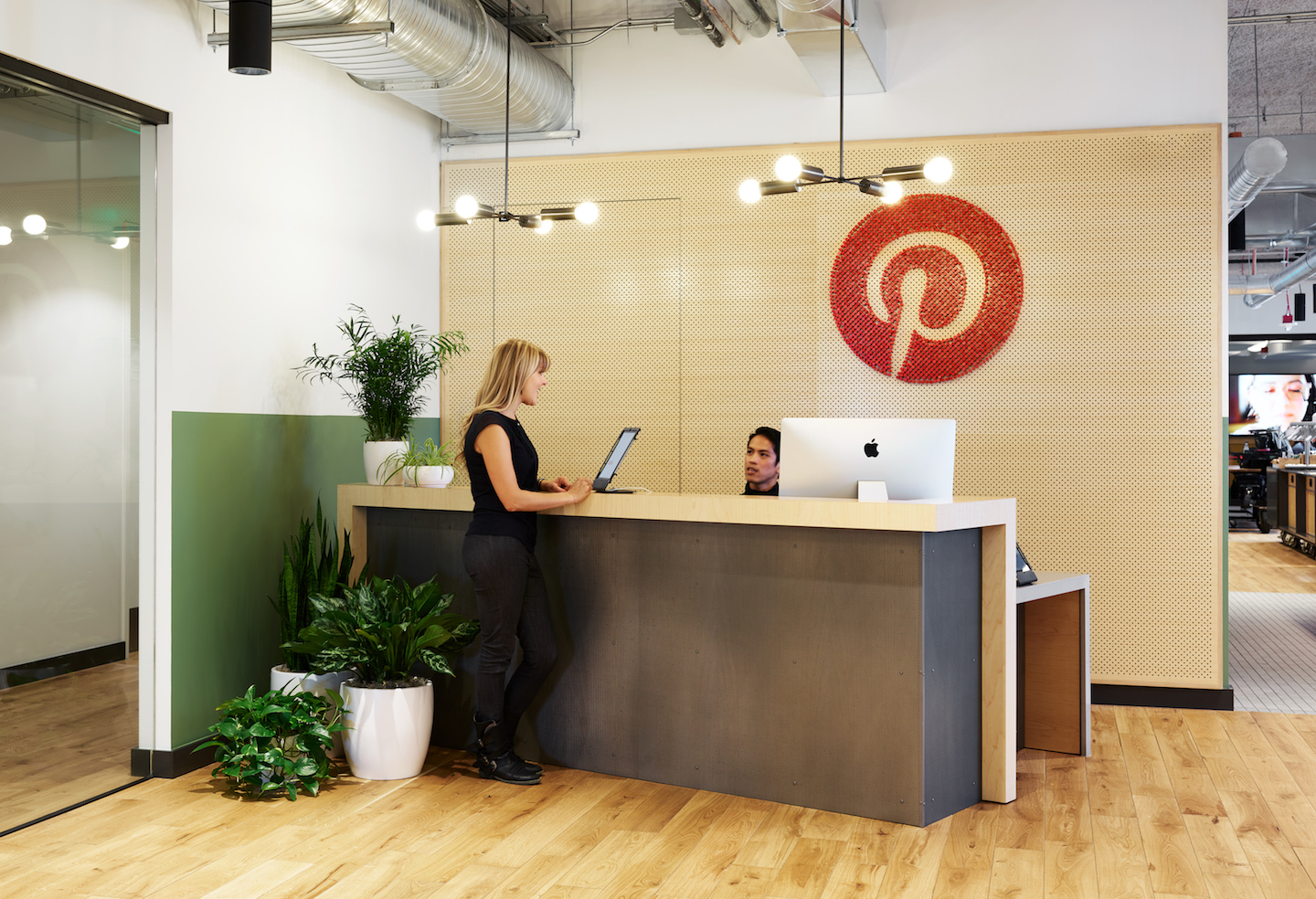 Oficina de Pinterest en WeWork Denny Triangle. Fotografías de Kevin Scott