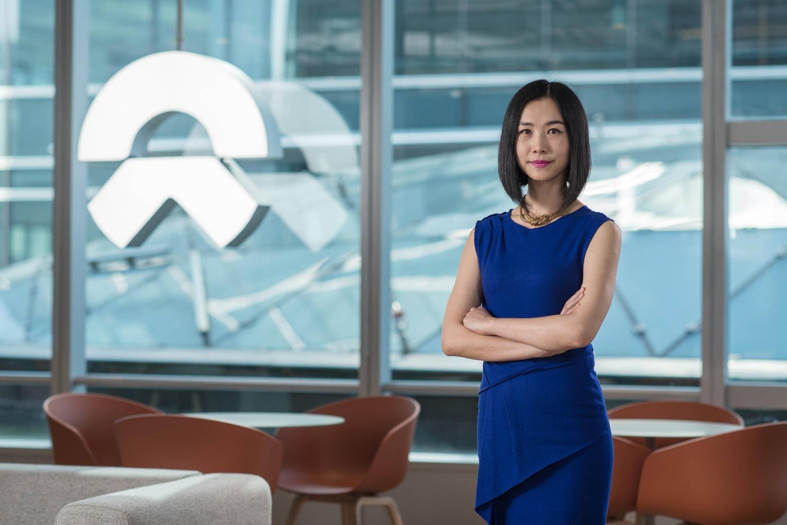 Jili Liu, directora de NIO Life, en el Centro de comercio internacional de WeWork en Shanghái. Fotografía de The We Company