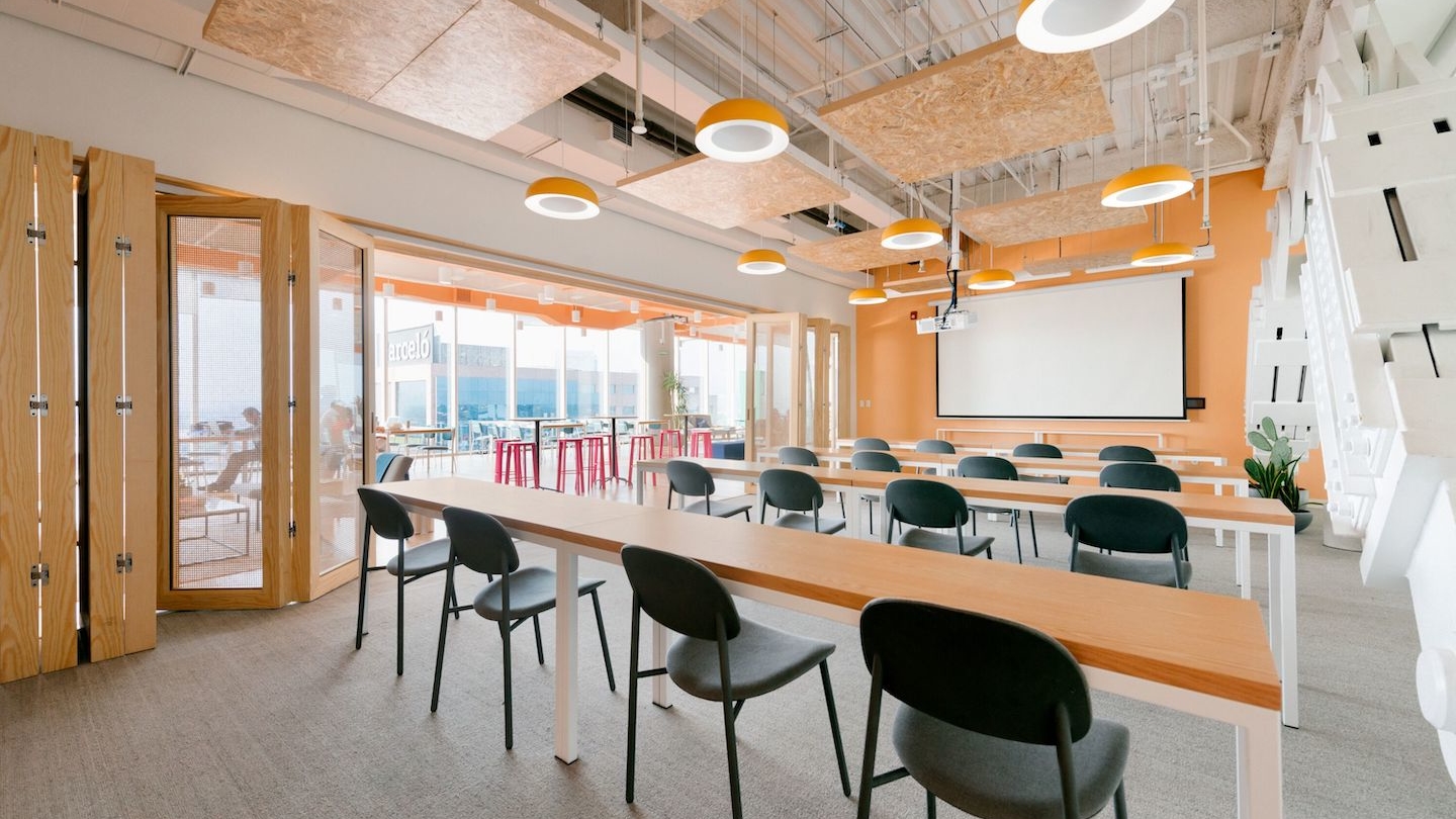 6 Ideas To Choose the Best Meeting Room Styles & Tips of Meeting Room Design