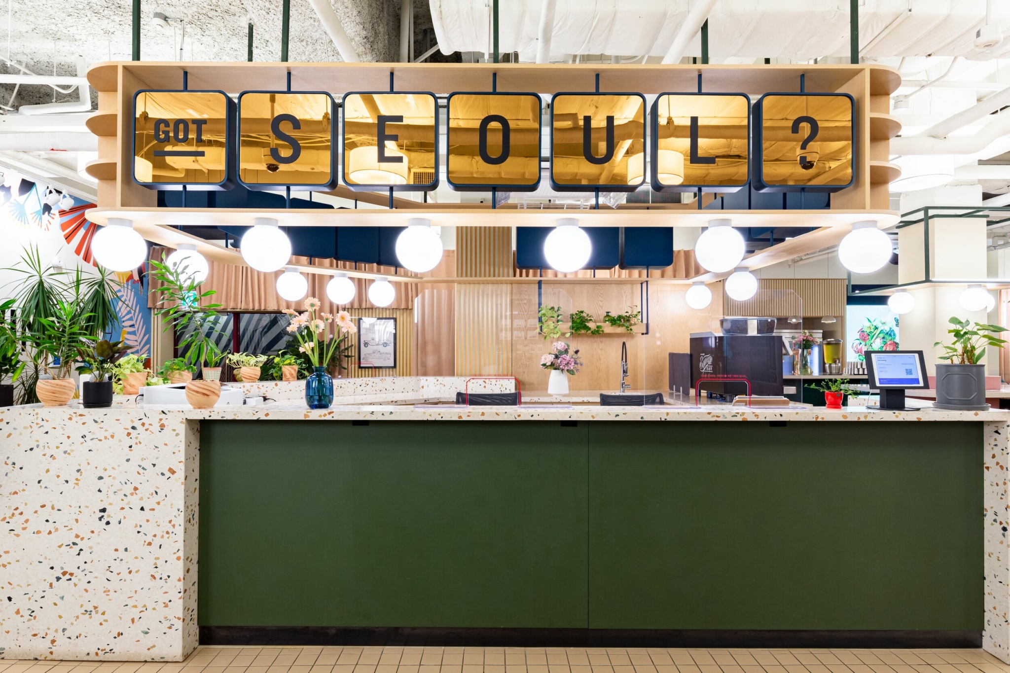 https://www.wework.com/ideas/wp-content/uploads/sites/4/2023/12/Web_150DPI-20210821_WeWork-Sel03-507-Teheran-ro-Seoul_002-scaled.jpg?fit=2048%2C1365&utm_source=chatgpt.com