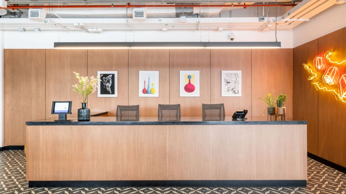 WeWork The Parq Bangkok community bar