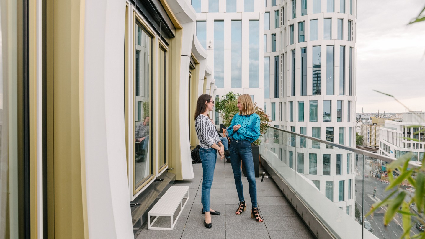 two people on Ku'damm terrace at WeWork