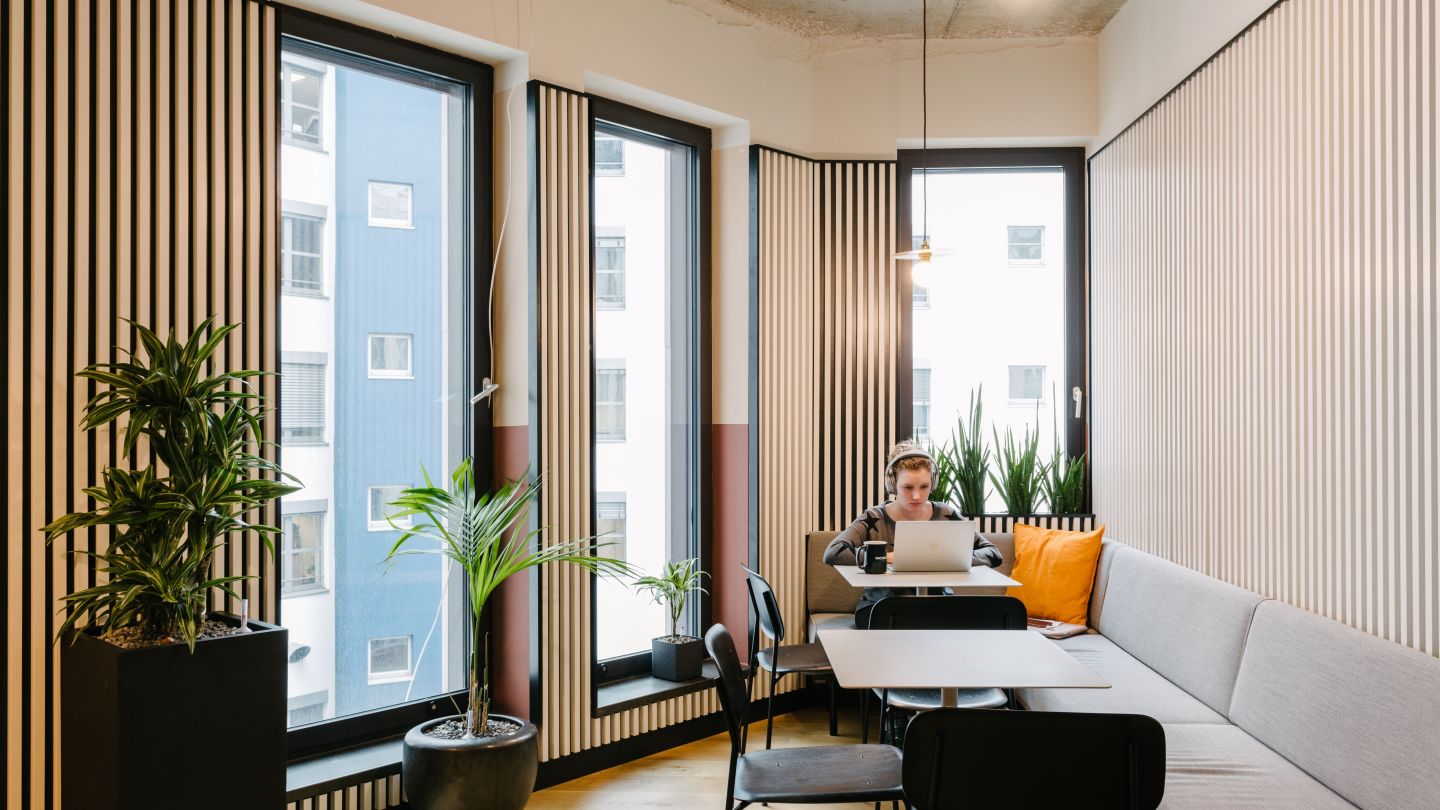 woman working at WeWork Stresemannstraße 123 in Friedrichshain-Kreuzberg