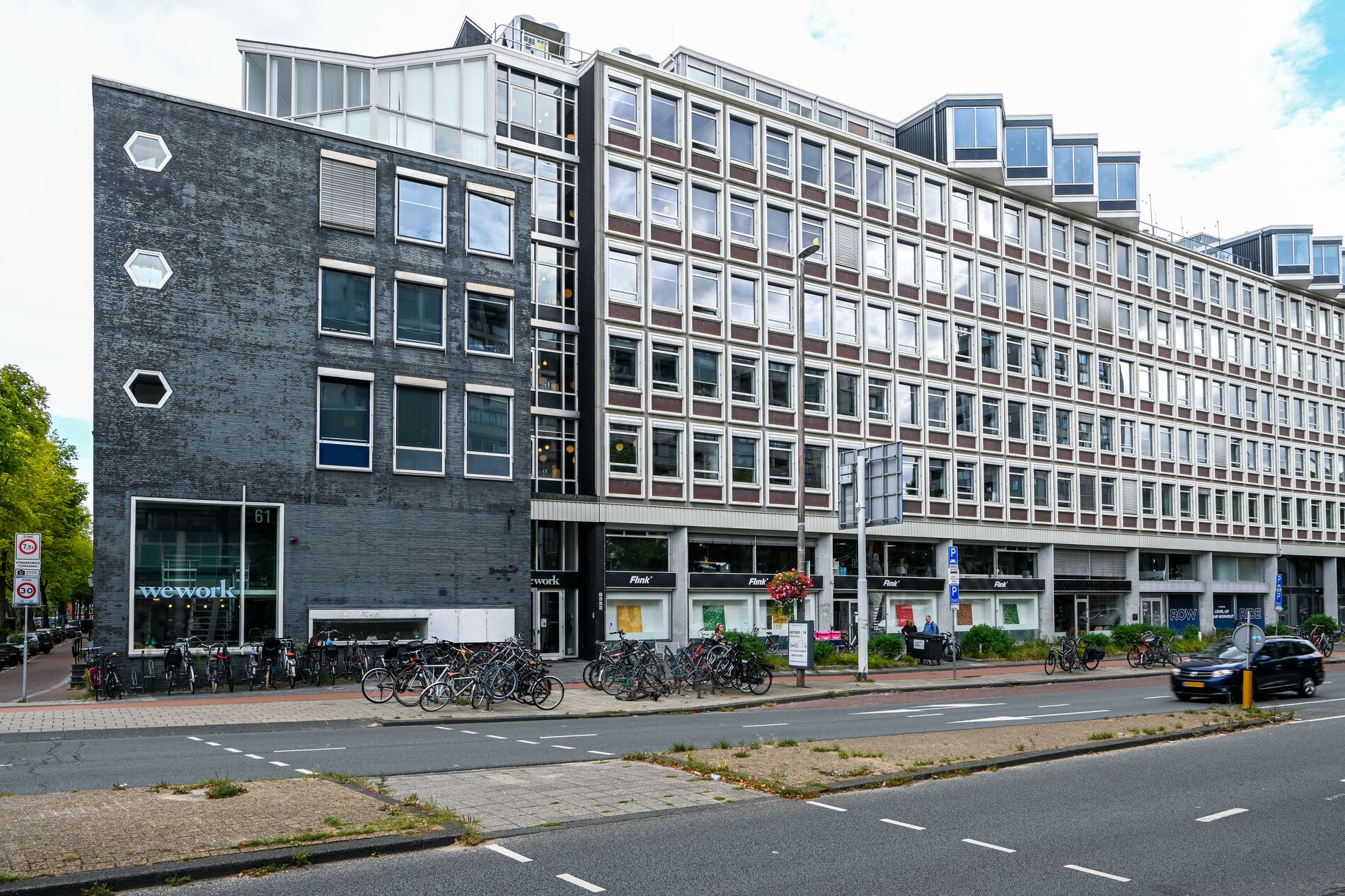 Street view of Weesperstraat.