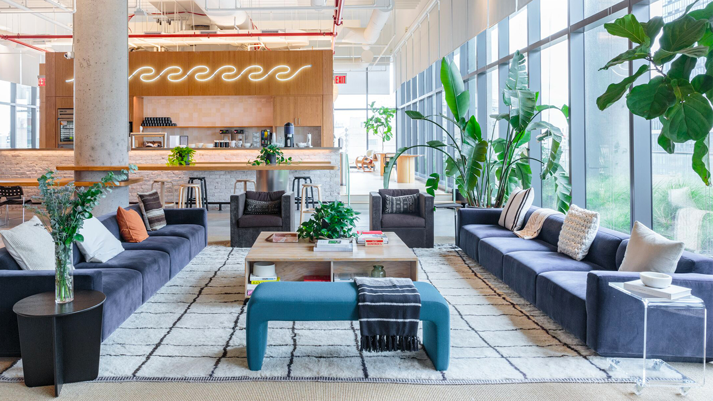 Main hub. WEWORK Якиманка. WEWORK Ходынка. WEWORK Москва. Оформление WEWORK.